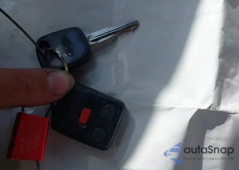 2002 Ford Escape Xlt from USA, damaged, VIN 1FMYU04122KA38486